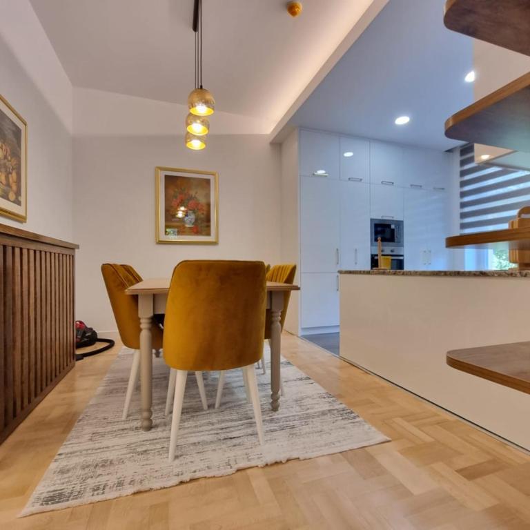 Apartment in Velika Aleja at Ilidža - Three-Bedroom Apartment - 18