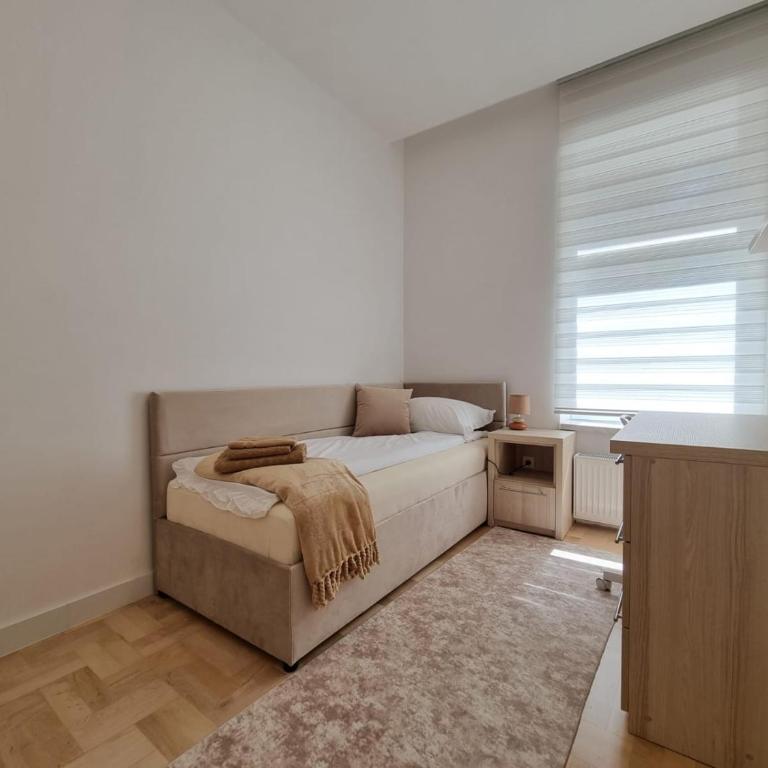 Apartment in Velika Aleja at Ilidža - Three-Bedroom Apartment - 22