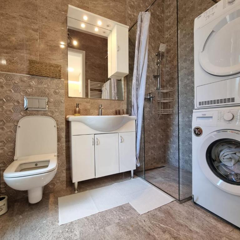 Apartment in Velika Aleja at Ilidža - Three-Bedroom Apartment - 37