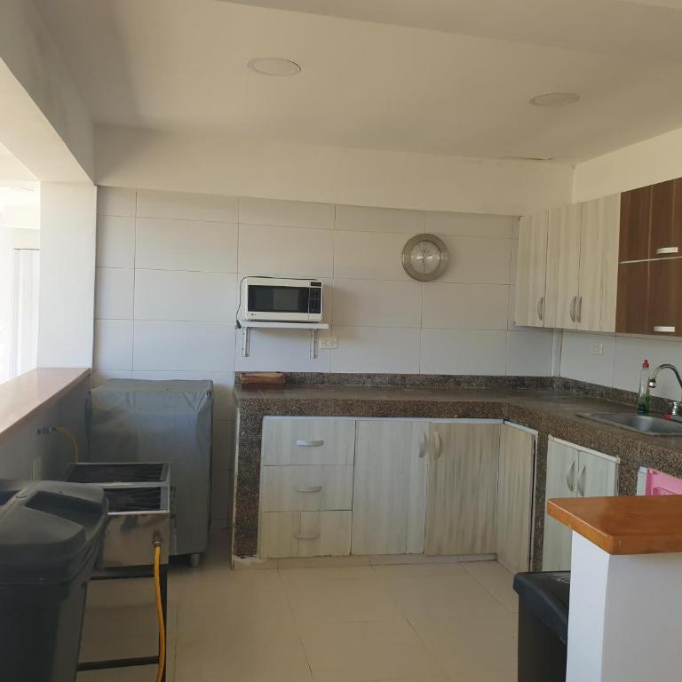 Ledymar Chalet - Seven-Bedroom House - 3