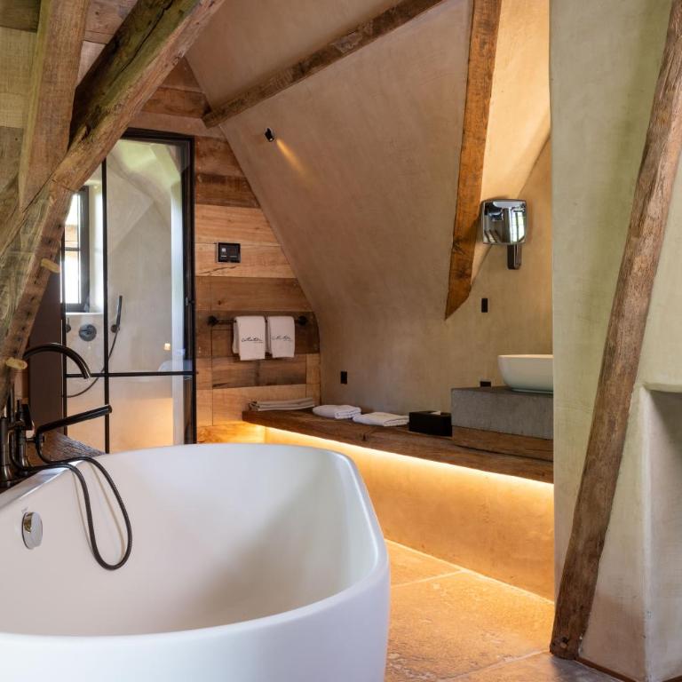 La Ferme Saint Simeon Hotel & Spa - Relais & Chateaux - Suite Junior avec Douche et Baignoire de Balnéothérapie - 3