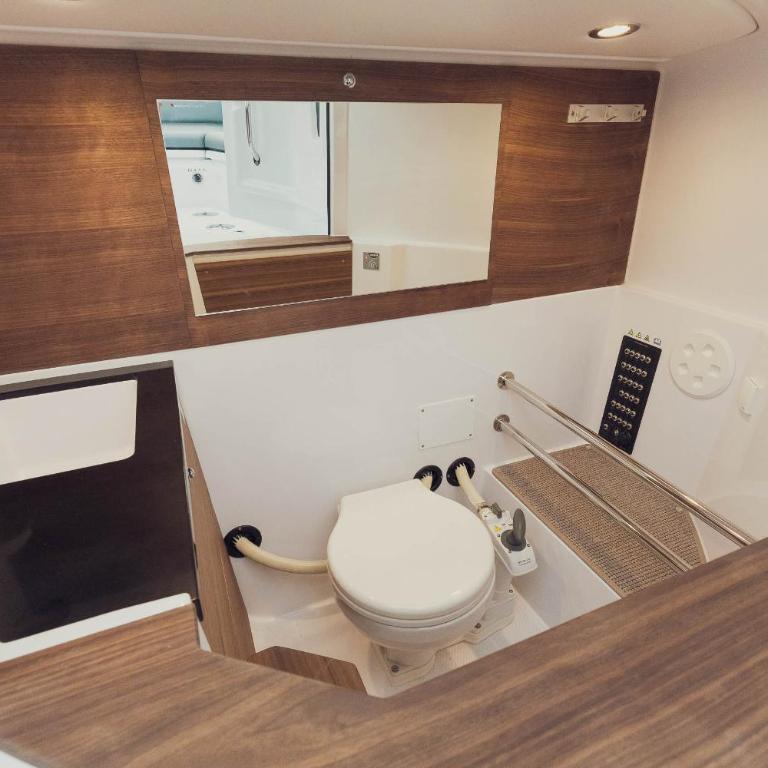 YachtHotel Helvetia Spa- und Wellnessdomizil - Luxuriöse Motoryacht - 3