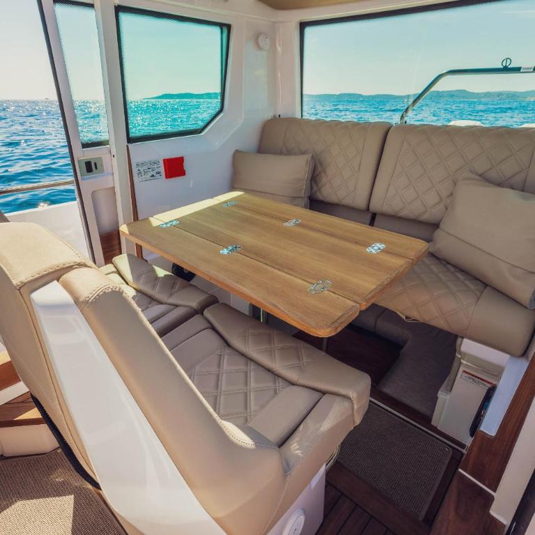 YachtHotel Helvetia Spa- und Wellnessdomizil - Luxuriöse Motoryacht - 5