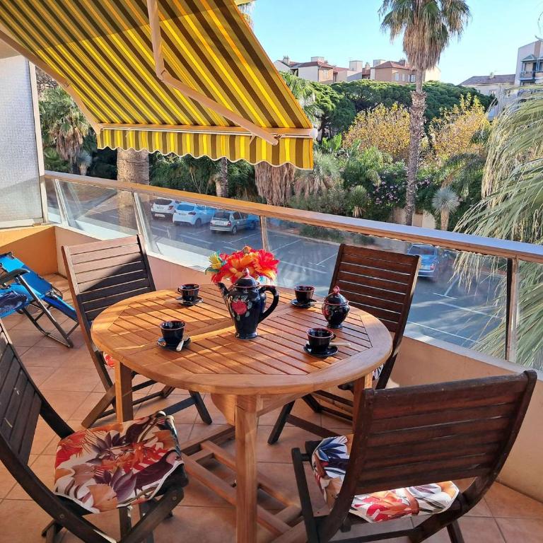 Charmant appartement climatisé centre-ville Le Lavandou proche plage - FR-1-308-185 - Appartement - 16