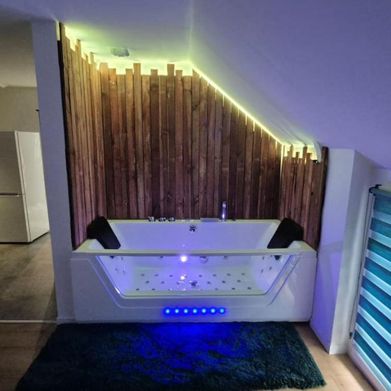 Balnéo Nuits Douces Rouen - Appartamento con 1 Camera da Letto - 2