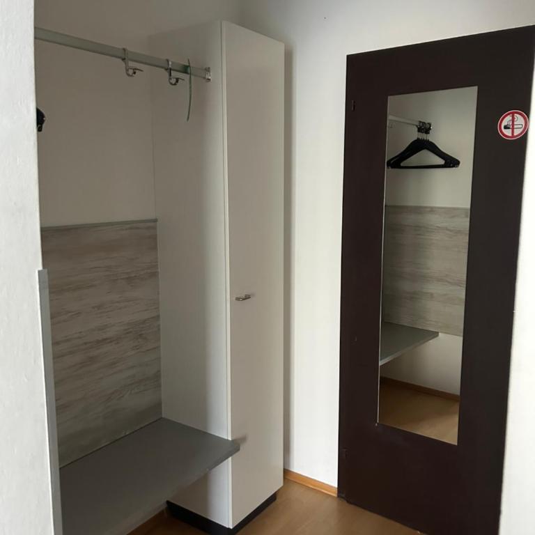 Hotel Berg - Doppelzimmer mit Balkon - 10