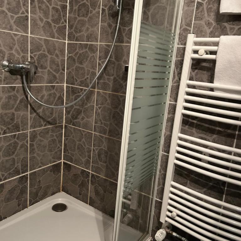 Hotel Berg - Doppelzimmer mit Balkon - 4