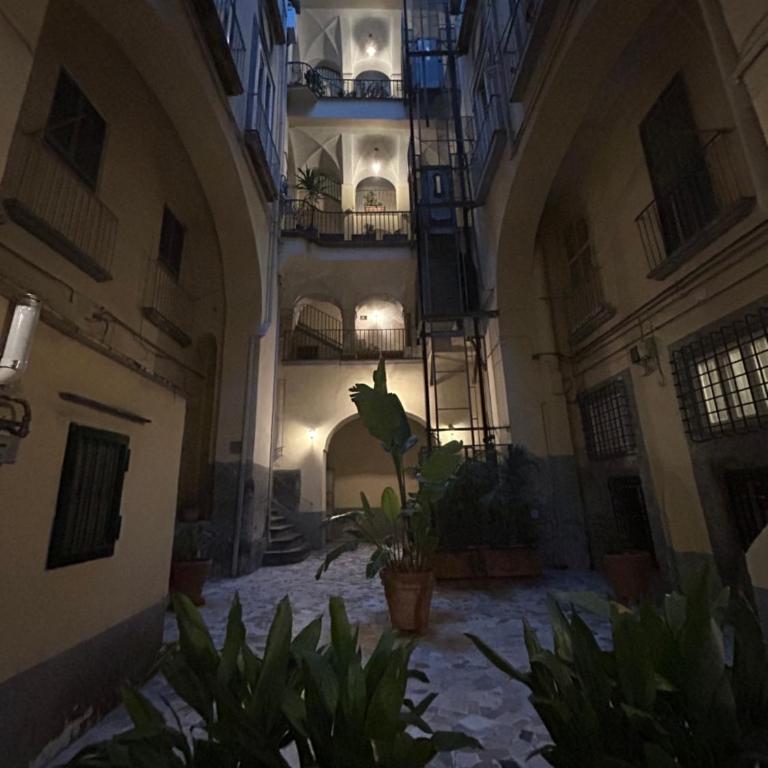 AnNì apartment Chiaia - Appartamento con 1 Camera da Letto - 16