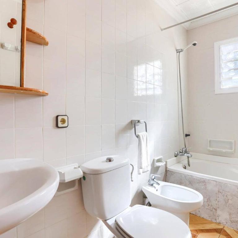 Villa Andreu by Villa Plus - Villa - 15