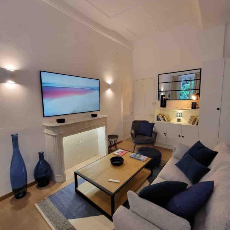 06A4 - Situation exceptionnelle au Port de Nice - Appartement 2 Chambres - 21