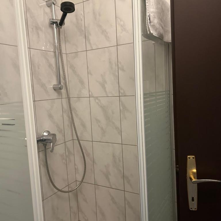 Hotel Berg - Deluxe Doppelzimmer mit Dusche - 5
