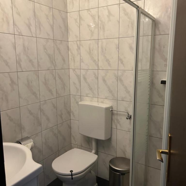 Hotel Berg - Deluxe Doppelzimmer mit Dusche - 4