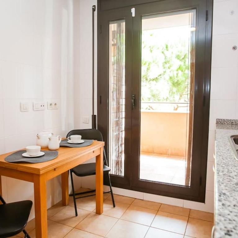 AL47 Spacious apartment near Fenals beach - Apartamento de 1 dormitorio con balcón - 8