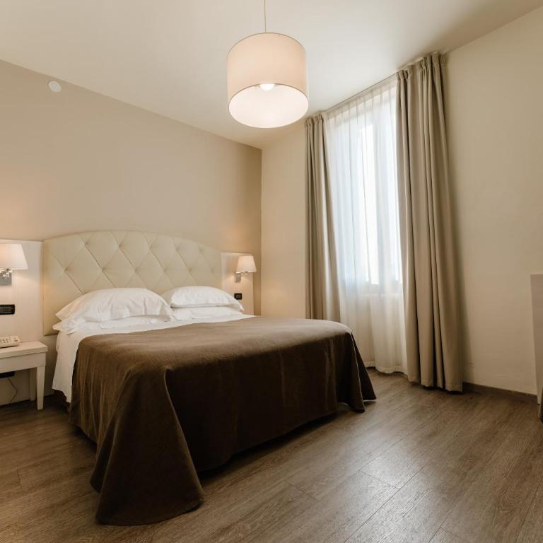 Hotel Eden Salò - Camera Matrimoniale Comfort - 8