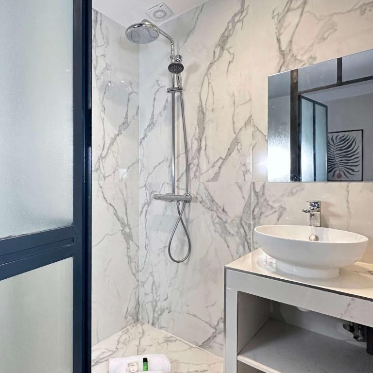 Champs Elysees - Prestige apartment with lift for 6 - Appartement - 25
