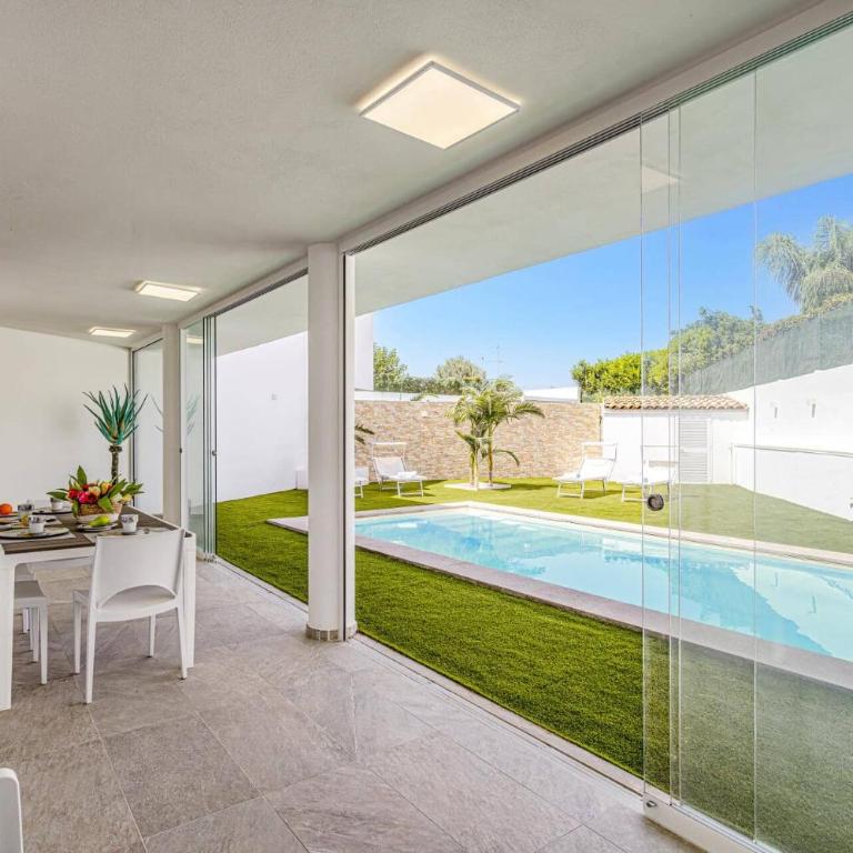 Villa Laire by Villa Plus - Villa - 16