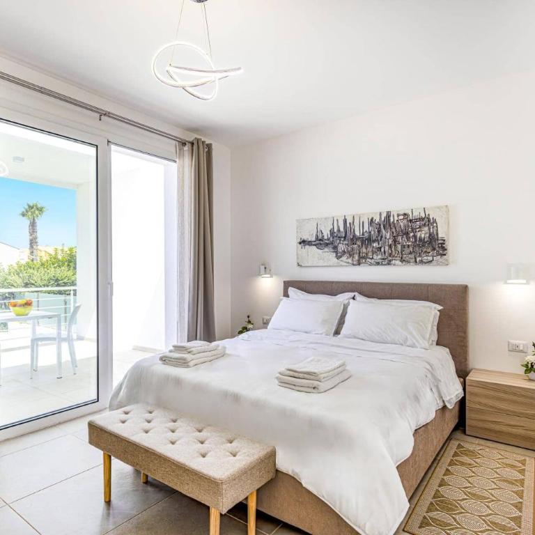 Villa Laire by Villa Plus - Villa - 4