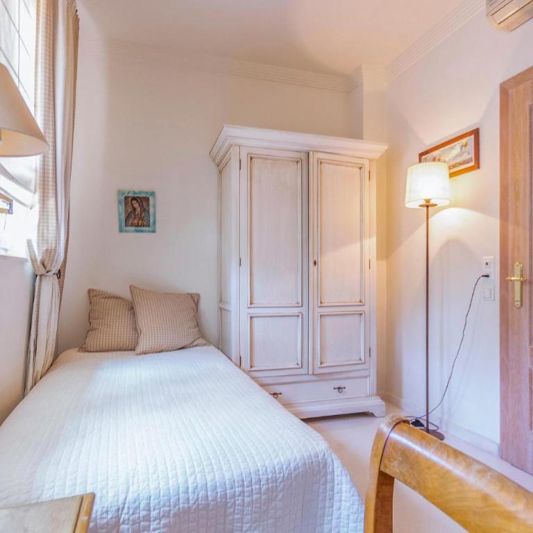 Amazing Home In Málaga - Seven-Bedroom Holiday Home - 20
