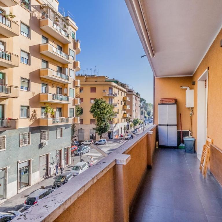 Alloggio Chigi - Appartamento con Vista e Balcone - 6