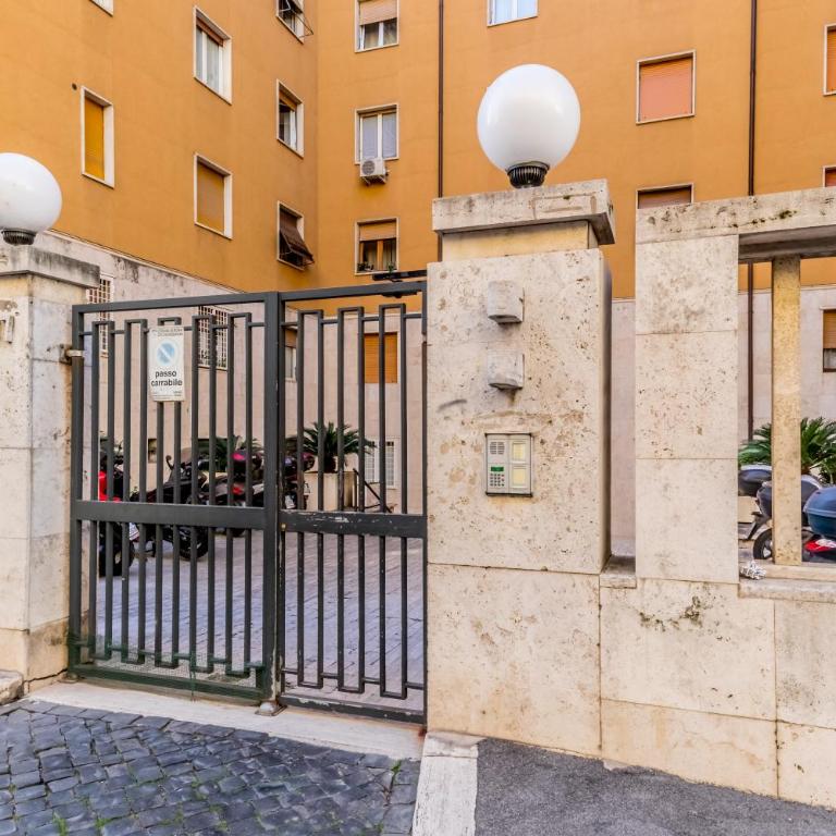 Alloggio Chigi - Appartamento con Vista e Balcone - 14