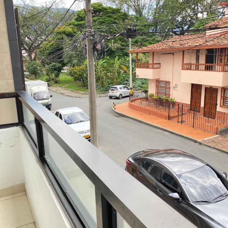 Hermoso apartamento cerca al Poblado - Apartamento de 2 dormitorios - 7