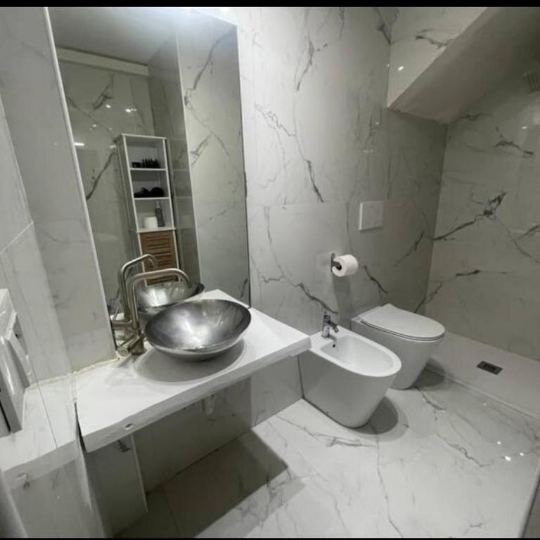 Centralissimo Bologna - Two-Bedroom Apartment - 12