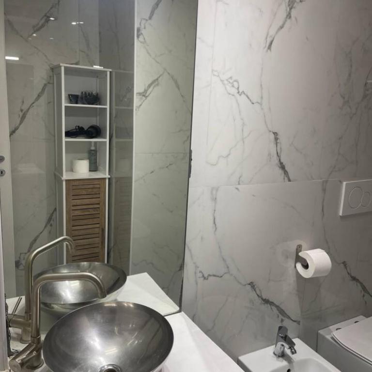 Centralissimo Bologna - Two-Bedroom Apartment - 11