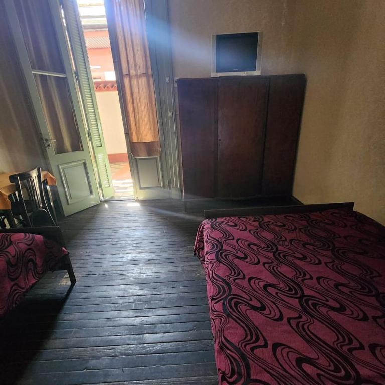 Hotel Pueyrredón - Habitación Doble con baño compartido - 1 o 2 camas - 1