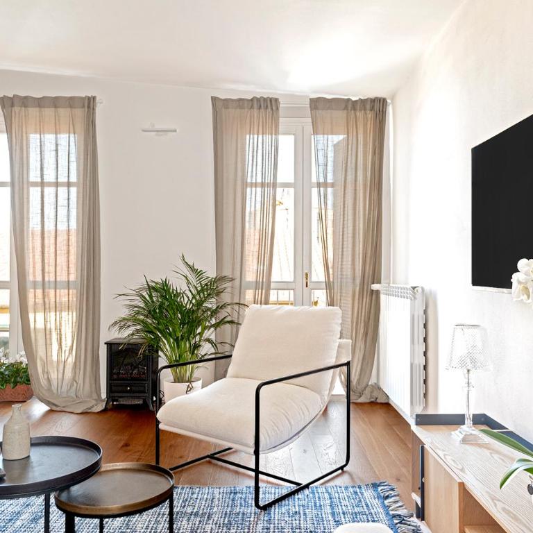 Gabrielles Roof New Modern Apartment - One-Bedroom Apartment - 1