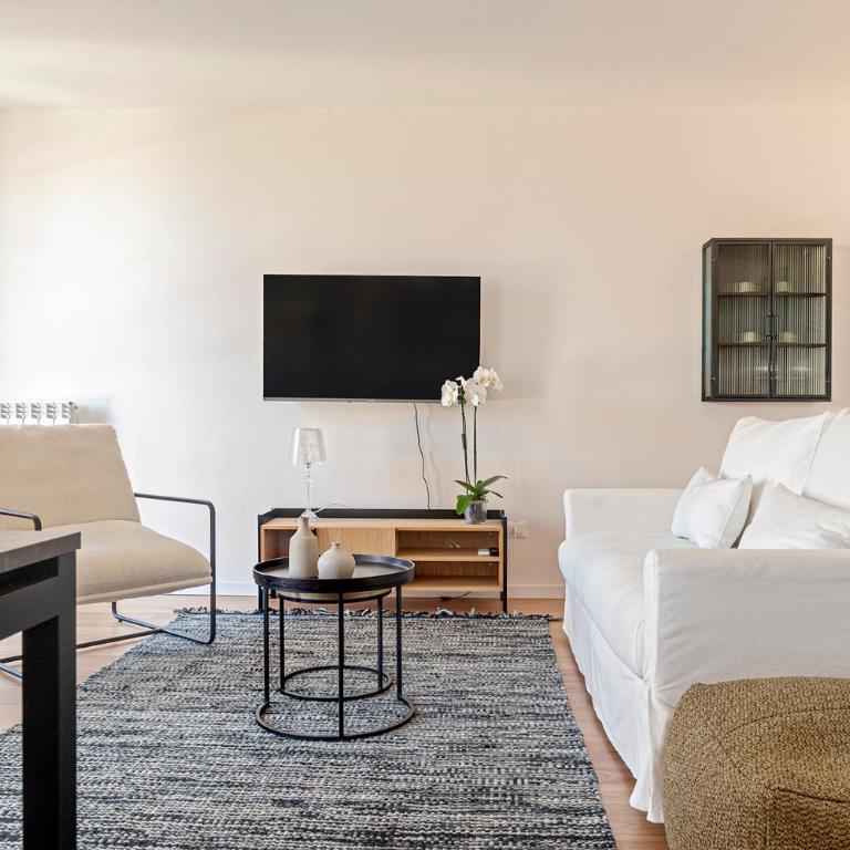 Gabrielles Roof New Modern Apartment - One-Bedroom Apartment - 2