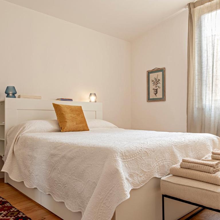 Gabrielles Roof New Modern Apartment - One-Bedroom Apartment - 10
