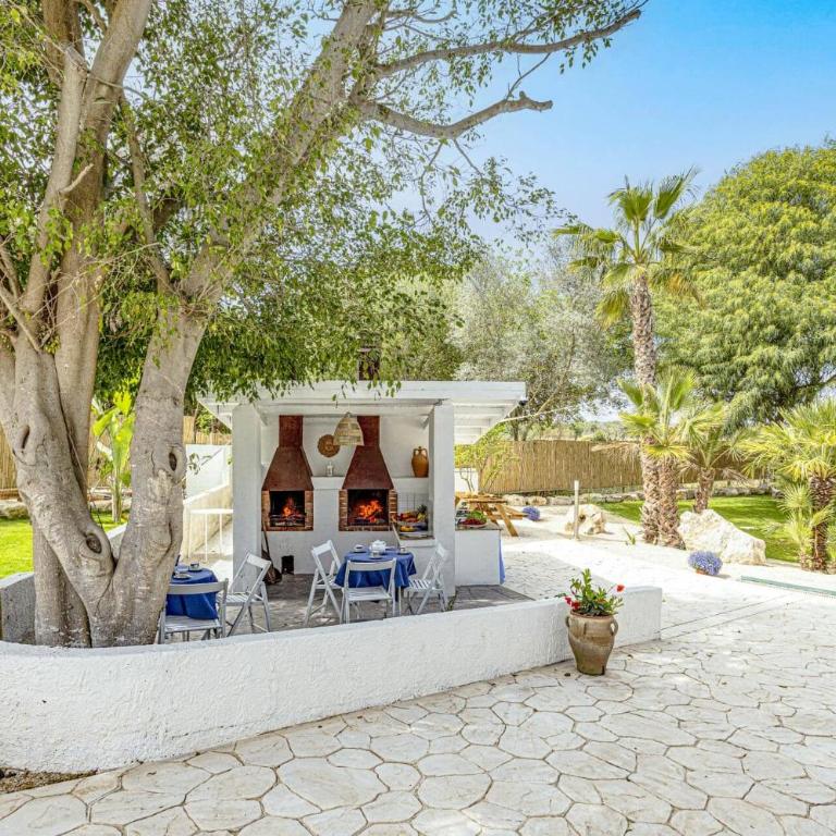 Villa Mediterraneo by Villa Plus - Villa - 6