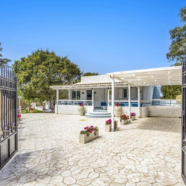 Villa Mediterraneo by Villa Plus - Villa - 35