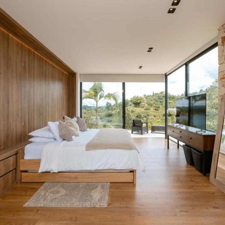 Villa al lado de la represa de Guatapé con jacuzzi y cancha de tennis privada - Casa de 4 dormitorios - 26