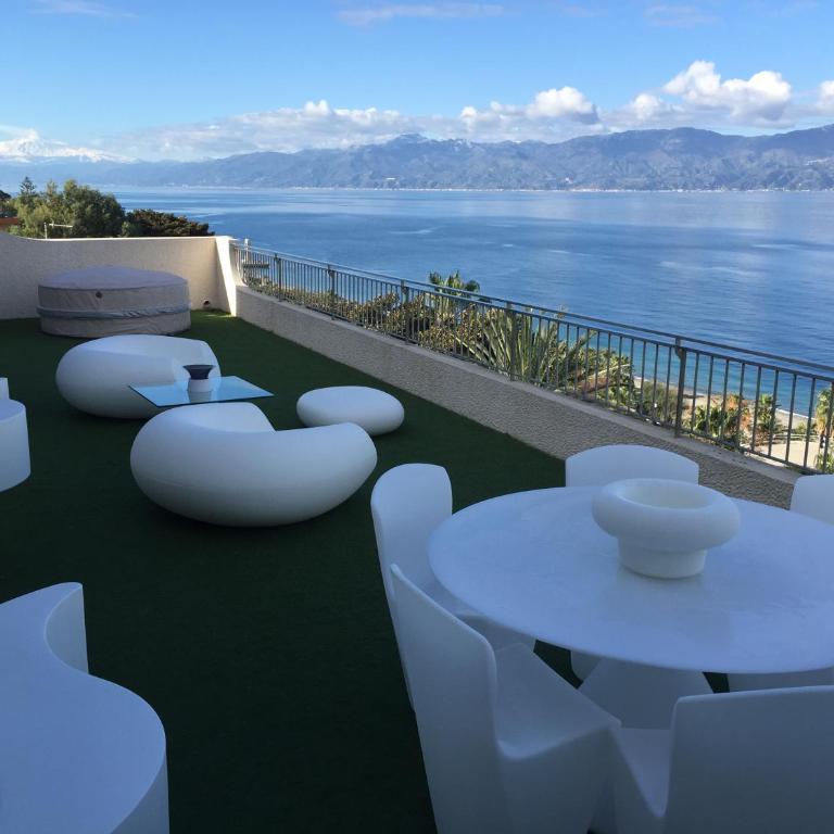 Reggio Suite Luxury - Appartamento Attico con Vista Mare (5 Adulti) - 7