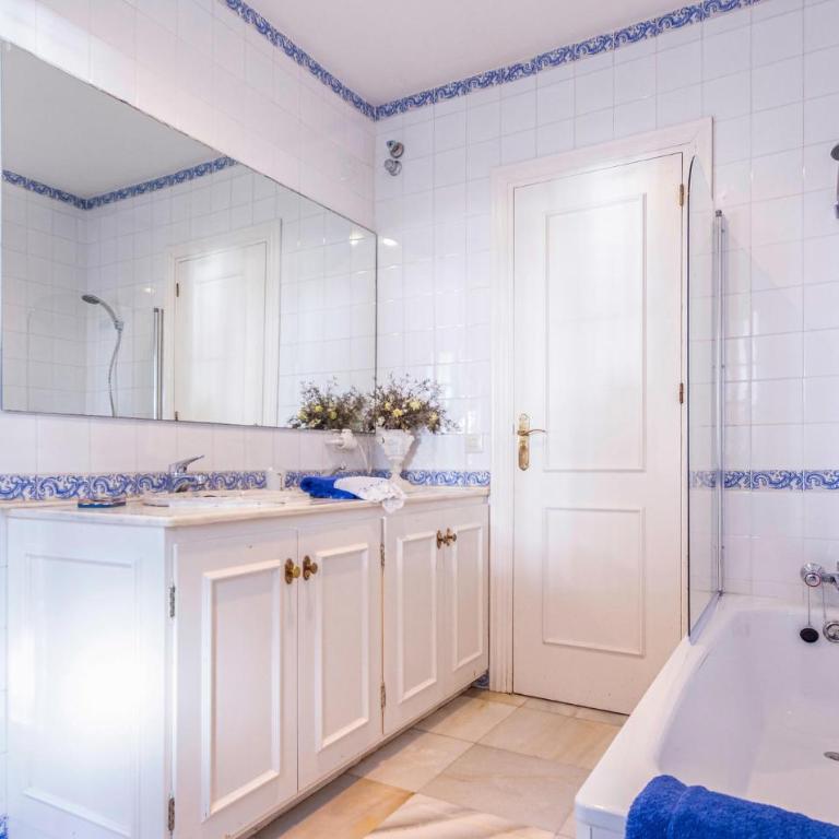 Beautiful Home In Marbella - Casa de vacaciones de 5 dormitorios - 17