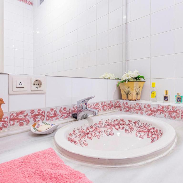 Beautiful Home In Marbella - Casa de vacaciones de 5 dormitorios - 22