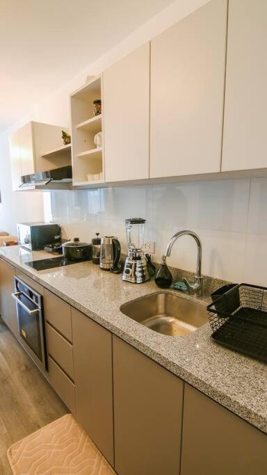 Moderno Loft a Pasos del Centro - Apartamento de 1 dormitorio - 9