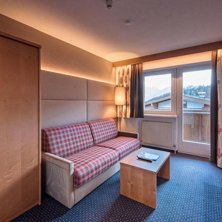 Hotel Universo - Apartment with Balcony - 1