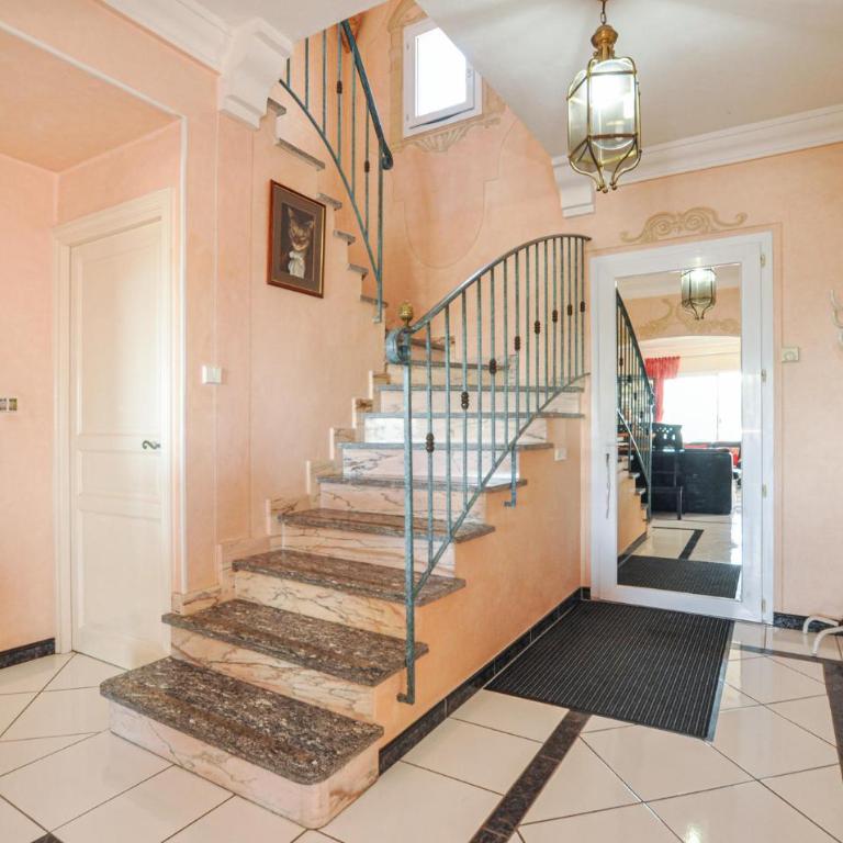 Amazing Home In Cagnes Sur Mer - Maison de Vacances 3 Chambres - 9
