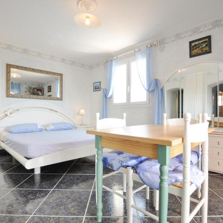 Amazing Home In Cagnes Sur Mer - Maison de Vacances 3 Chambres - 12