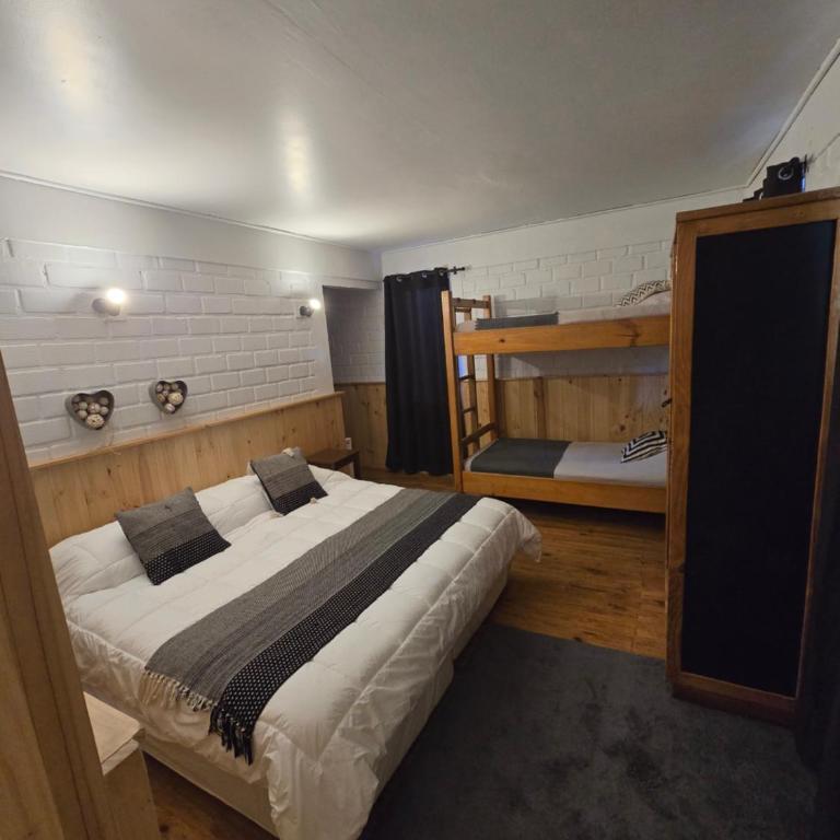 El Alemán de Farellones - Family Room with Private Bathroom - 1