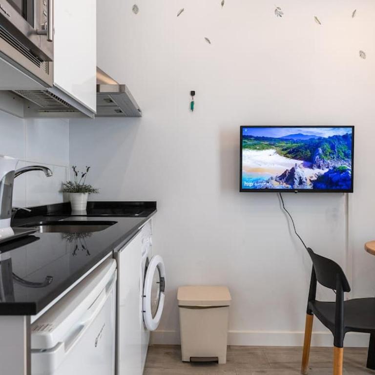 AR Lavapiés céntrico apartamento con patio - One-Bedroom Apartment - 9