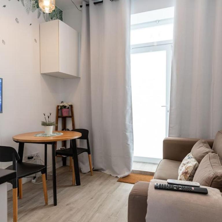 AR Lavapiés céntrico apartamento con patio - One-Bedroom Apartment - 4