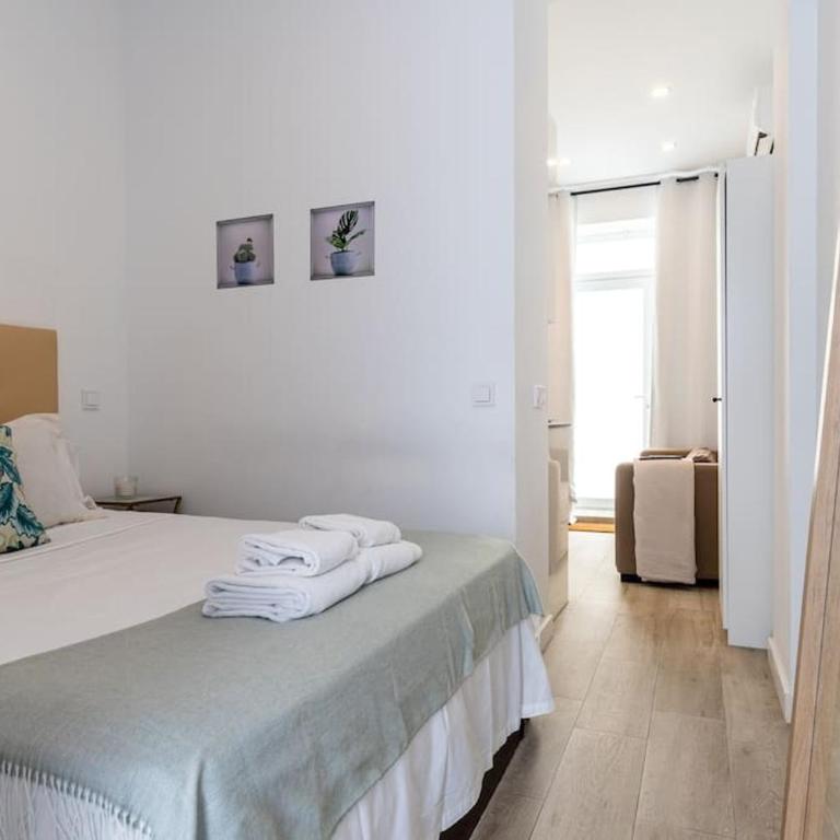 AR Lavapiés céntrico apartamento con patio - One-Bedroom Apartment - 15