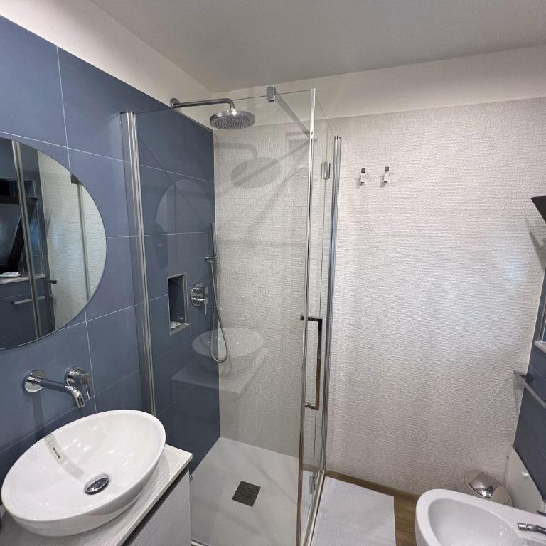 SuiteCentralSolution - One-Bedroom House - 5
