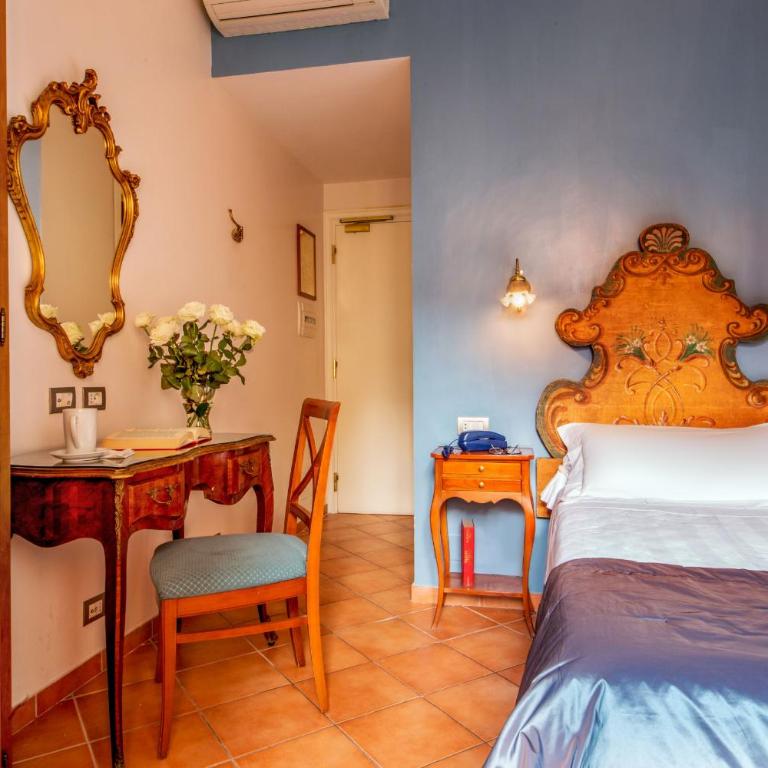 Hotel Mozart - Camera Singola - Via dei Greci 23 - 3