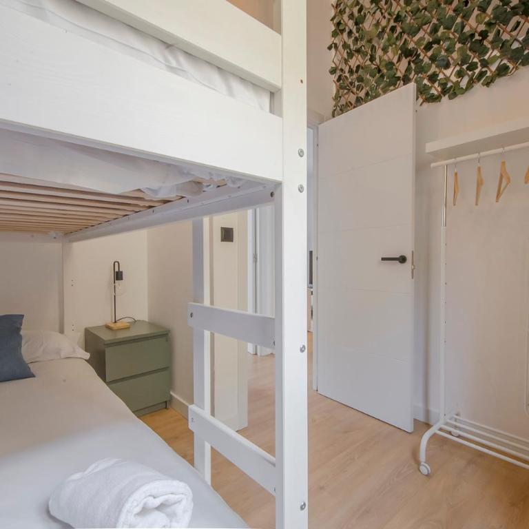 Aventura y tradición en La Latina, conoce Toledo 77 - Apartment - 26