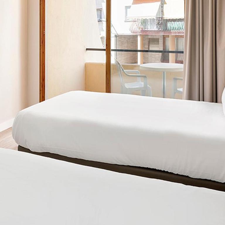 Hotel Andalucía - Habitación Doble con balcón - 2 camas - 8