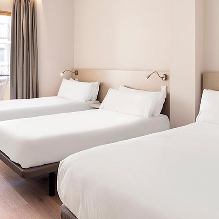 Hotel Andalucía - Habitación Familiar con balcón - 6